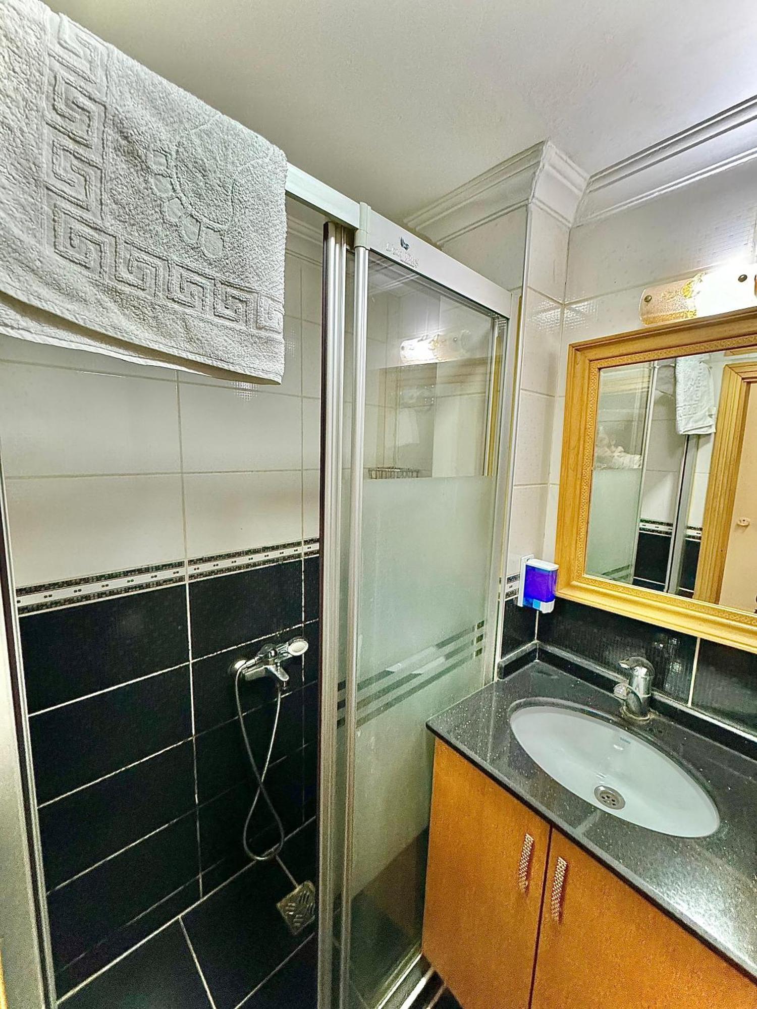 Grand Papirus Hotel Istambul Extérieur photo
